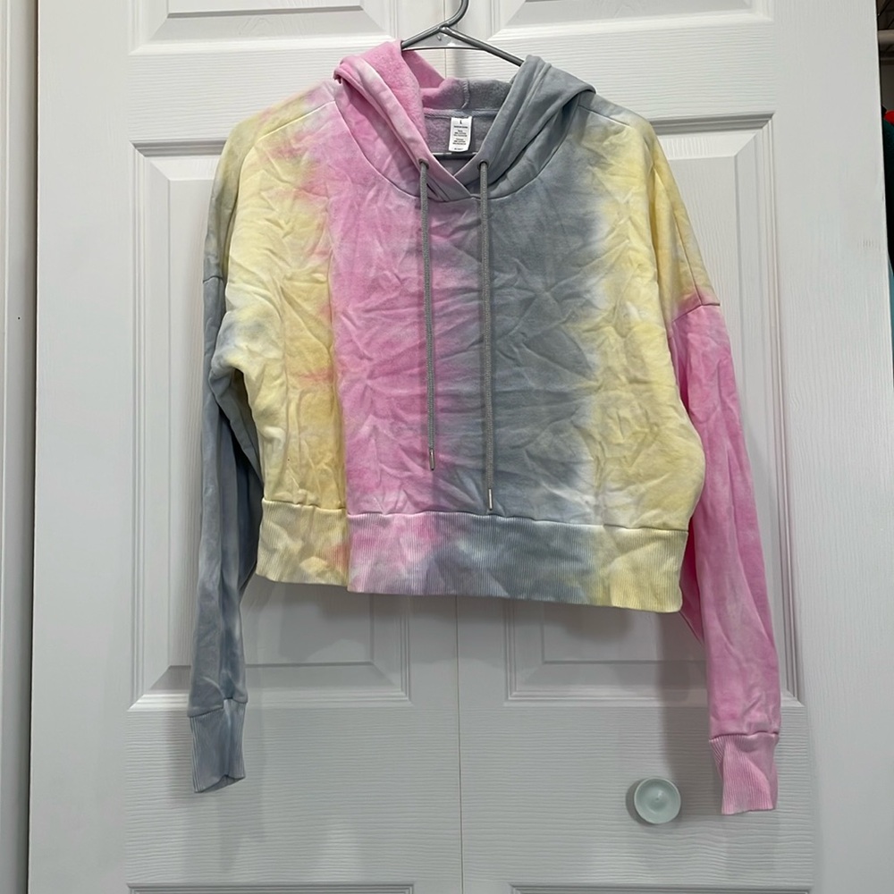 Women’s Crop Tie Dye Hoodie.  size large NWOT